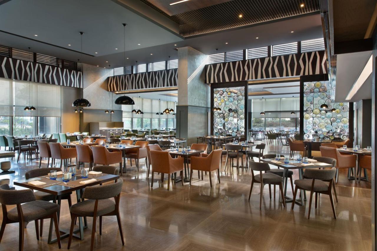 Sheraton Istanbul City Center Istambul Exterior foto