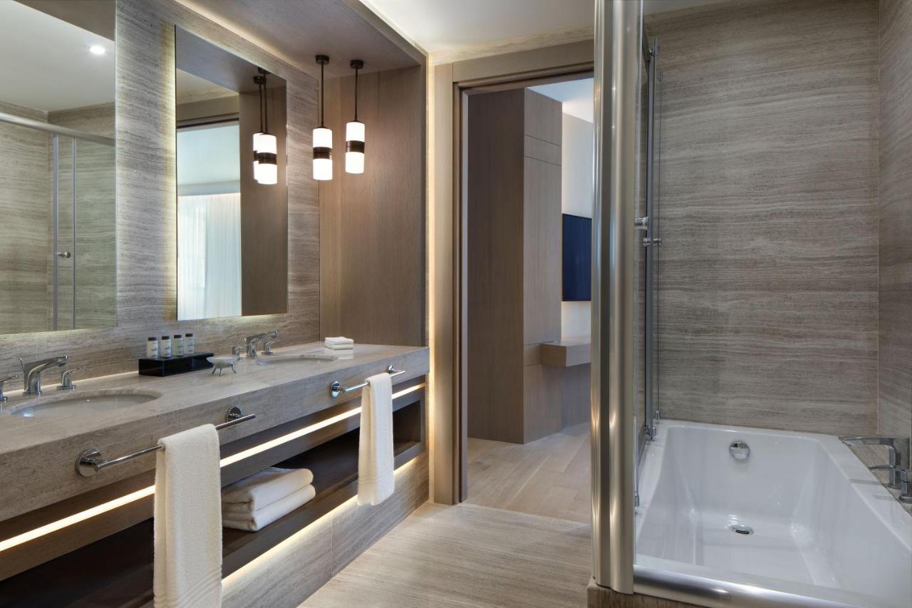 Sheraton Istanbul City Center Istambul Exterior foto