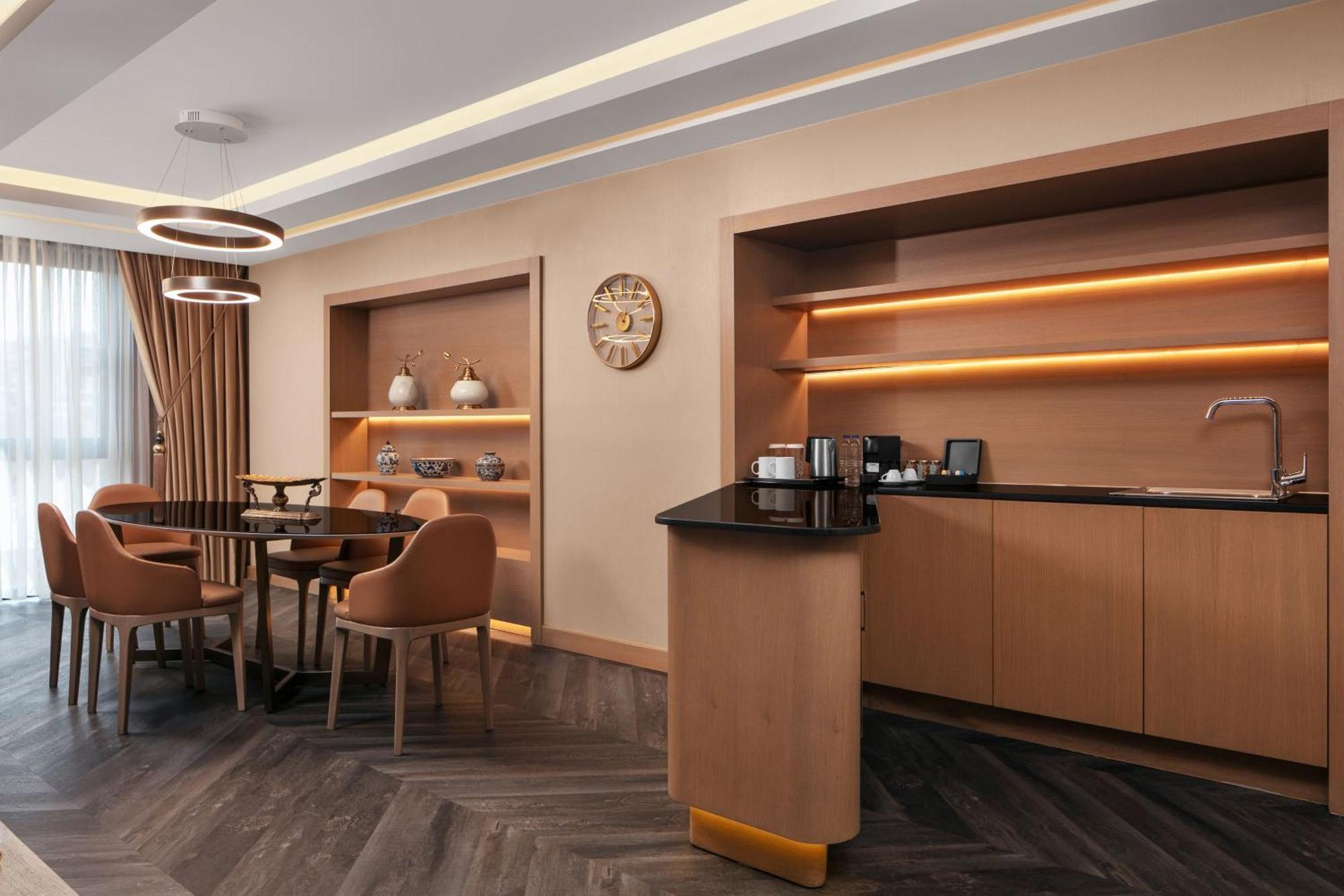 Sheraton Istanbul City Center Istambul Exterior foto