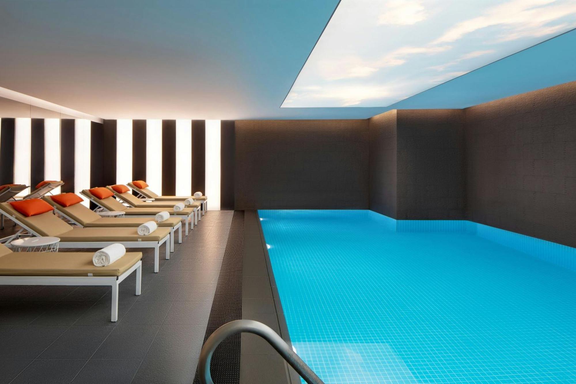 Sheraton Istanbul City Center Istambul Exterior foto